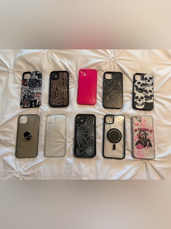 Other - iphone 14 plus phone case bundle